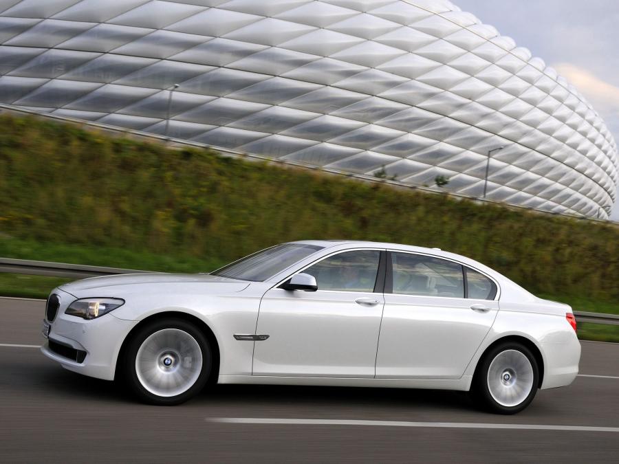 BMW 760Li 2009 года  (фото 3 из 16)